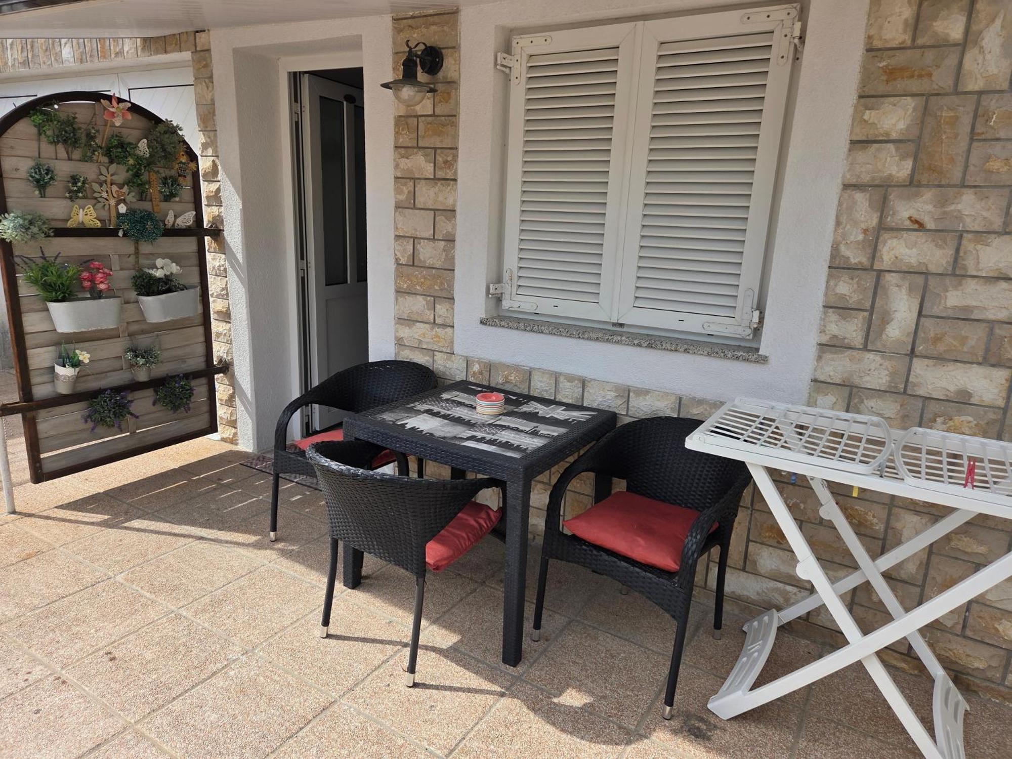 Apartments & Rooms Nensi Baška Екстериор снимка